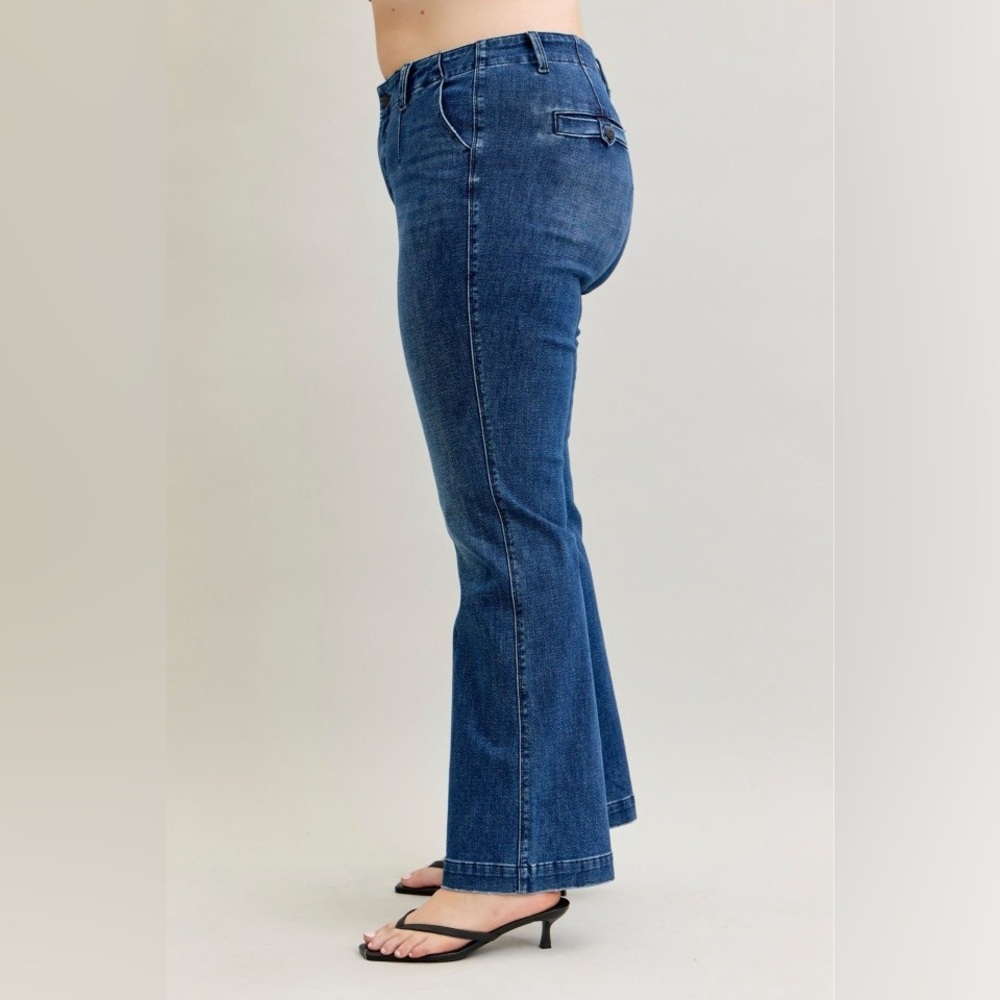FEW LEFT! Judy Blue Full Size Mid Rise Bootcut Jeans with Welt Pockets Plus Size - Picture 12 of 16